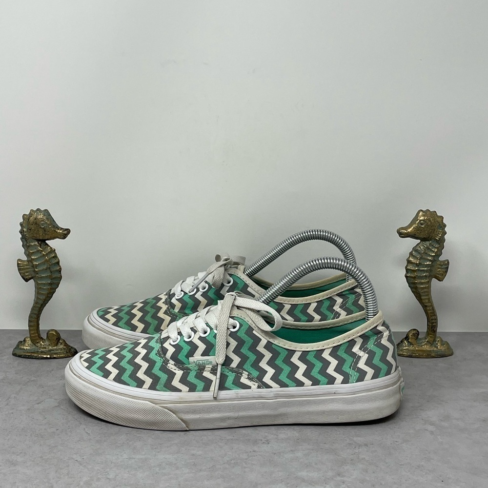 Vans Off the Wall Chevron Green & Grey Shoes Men 7/Women 8.5 Sneakers
